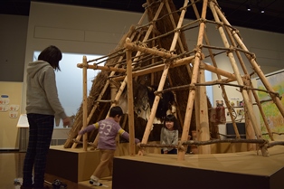 縄文時代の家（復元）